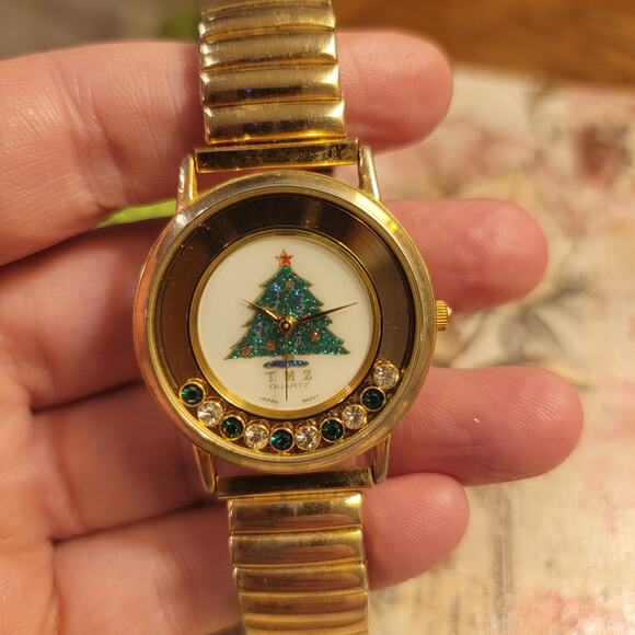 Vintage Watches TMZ Christmas Tree Watch Gold Stretch Band Japan Quartz Holiday - Picture 3 of 10